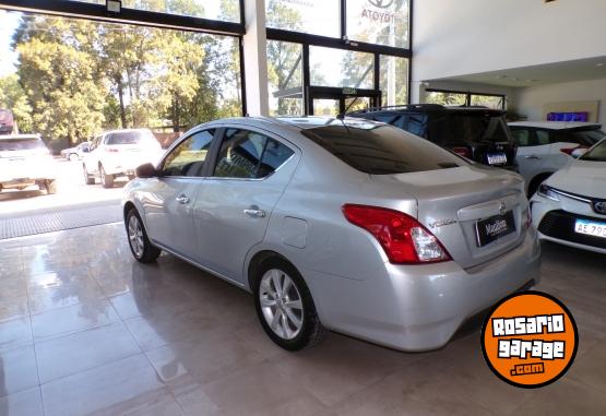 Autos - Nissan versa advance m/t gnc 2018 Nafta - En Venta