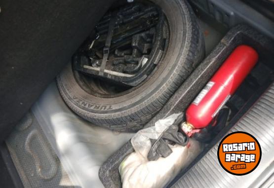 Autos - Volkswagen Suran 2012 Nafta 145000Km - En Venta