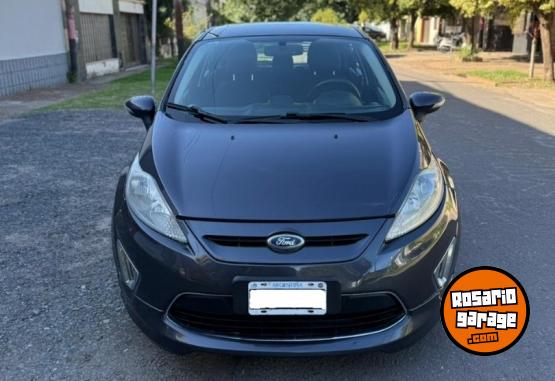 Autos - Ford Fiesta Kinetic Titanium 2013 Nafta 160000Km - En Venta