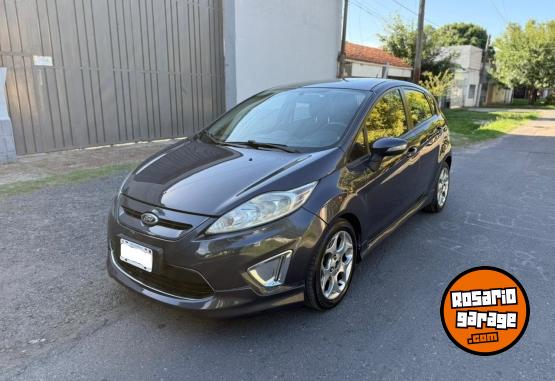 Autos - Ford Fiesta Kinetic Titanium 2013 Nafta 160000Km - En Venta