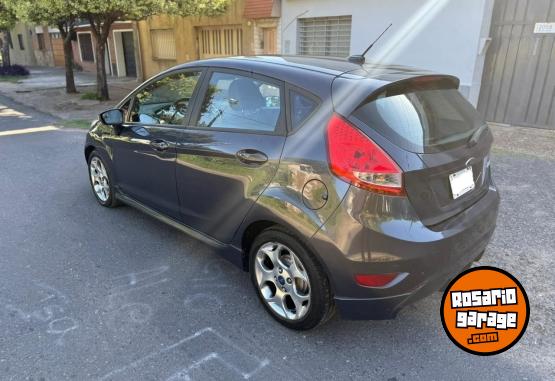 Autos - Ford Fiesta Kinetic Titanium 2013 Nafta 160000Km - En Venta