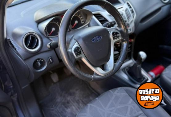 Autos - Ford Fiesta Kinetic Titanium 2013 Nafta 160000Km - En Venta