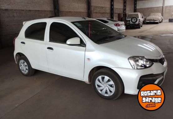 Autos - Toyota ETIOS Yaris polo onix 2021 Nafta 2650Km - En Venta