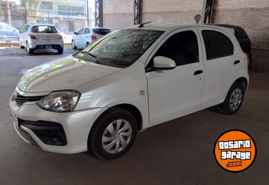 Autos - Toyota ETIOS Yaris polo onix 2021 Nafta 2650Km - En Venta