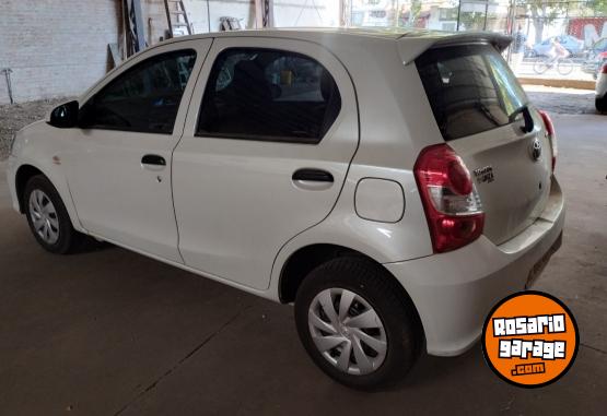 Autos - Toyota ETIOS Yaris polo onix 2021 Nafta 2650Km - En Venta