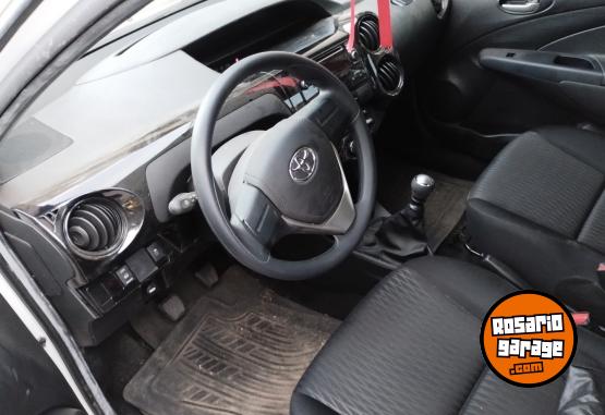 Autos - Toyota ETIOS Yaris polo onix 2021 Nafta 2650Km - En Venta