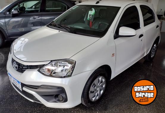 Autos - Toyota ETIOS Yaris polo onix 2021 Nafta 2650Km - En Venta
