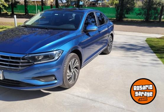 Autos - Volkswagen Vento Highline 2019 Nafta 118000Km - En Venta