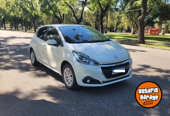 Autos - Peugeot 208 ALLURE 2019 Nafta 70000Km - En Venta