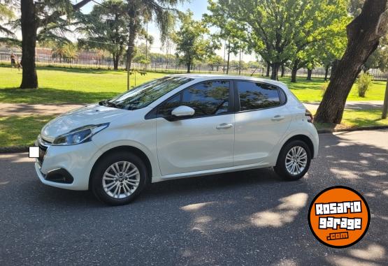 Autos - Peugeot 208 ALLURE 2019 Nafta 70000Km - En Venta