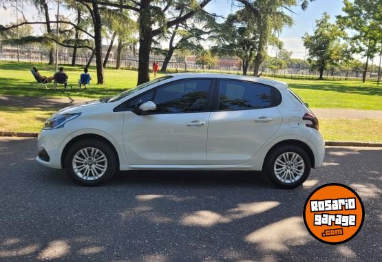 Autos - Peugeot 208 ALLURE 2019 Nafta 70000Km - En Venta
