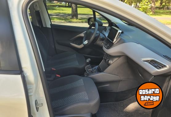 Autos - Peugeot 208 ALLURE 2019 Nafta 70000Km - En Venta
