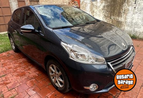 Autos - Peugeot 208 2014 Nafta 133300Km - En Venta