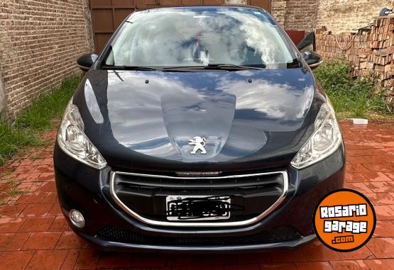 Autos - Peugeot 208 2014 Nafta 133300Km - En Venta