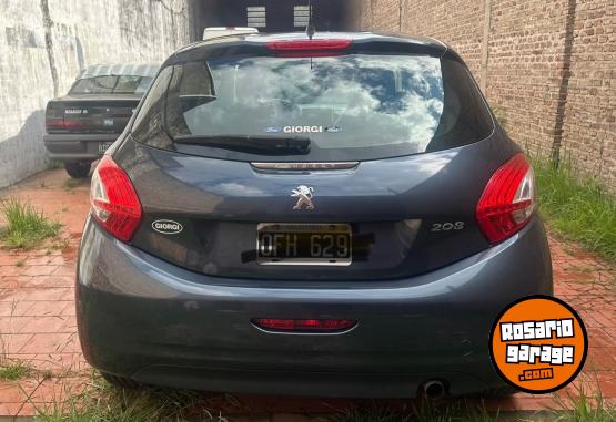 Autos - Peugeot 208 2014 Nafta 133300Km - En Venta