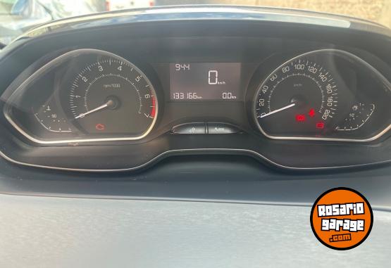 Autos - Peugeot 208 2014 Nafta 133300Km - En Venta