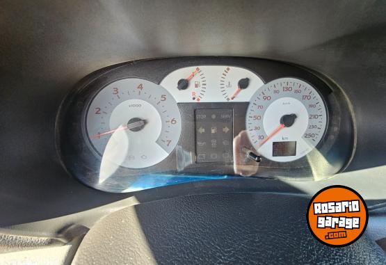 Autos - Renault Clio 2010 Nafta 229000Km - En Venta