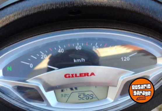 Motos - Gilera Smash Full 2025 Nafta 5300Km - En Venta