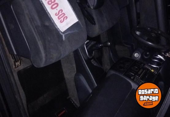 Autos - Nissan Tiida 2008 GNC 228000Km - En Venta