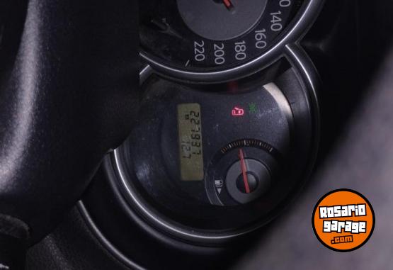 Autos - Nissan Tiida 2008 GNC 228000Km - En Venta