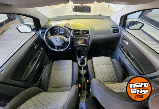 Autos - Volkswagen Suran Highline 2019 GNC 126000Km - En Venta