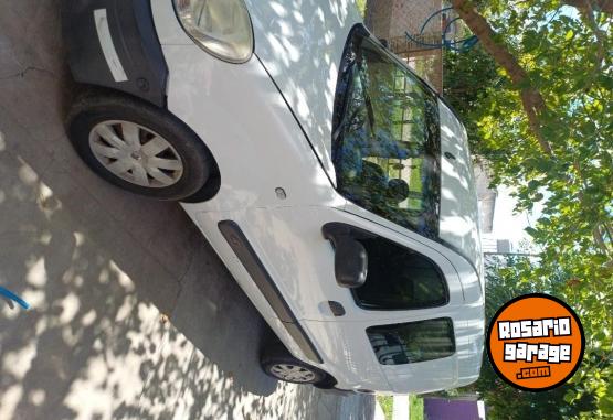Utilitarios - Renault Kangoo 2013 GNC 280000Km - En Venta