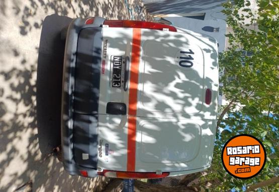 Utilitarios - Renault Kangoo 2013 GNC 280000Km - En Venta