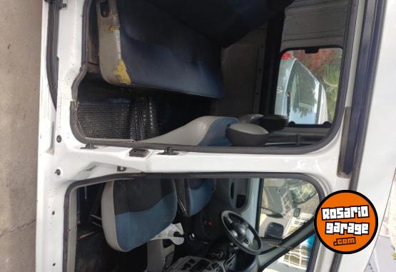 Utilitarios - Renault Kangoo 2013 GNC 280000Km - En Venta