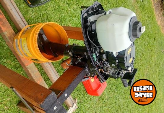 Embarcaciones - Motor tohatsu 5hp modelo 2024 VENDO - En Venta