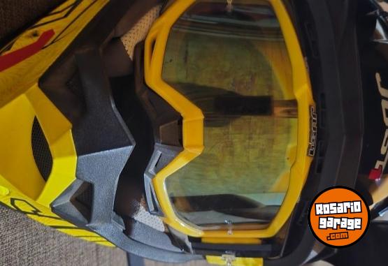 Accesorios para Motos - Casco de moto just 1 edici�n especial y antiparras just 1 como nuevo tiene la bolsa el casco y las antiparras tambien con mica de repuesto todo como nuevo casi sin uso em excelente estado .. - En Venta