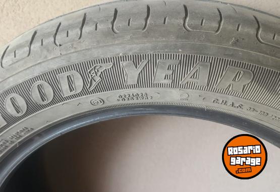 Accesorios para Autos - 4 Cubiertas Good Year Wrangler 215 55 18 - En Venta