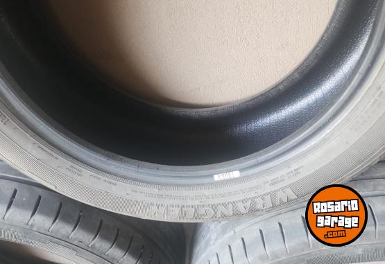 Accesorios para Autos - 4 Cubiertas Good Year Wrangler 215 55 18 - En Venta