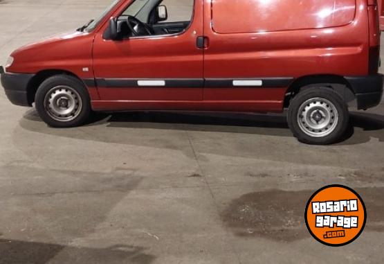 Utilitarios - Peugeot Partner 2008 Diesel 200000Km - En Venta