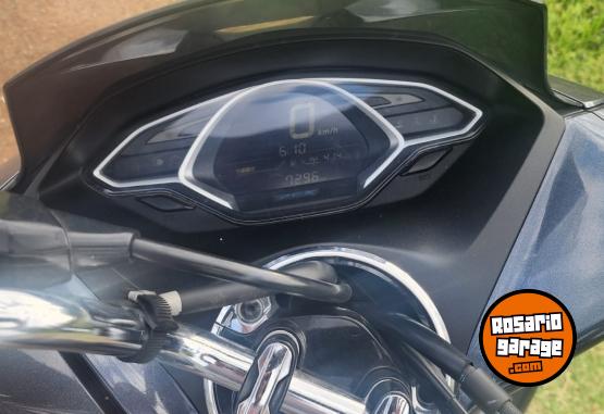 Motos - Honda PCX 2022 Nafta 9800Km - En Venta