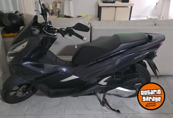 Motos - Honda PCX 2023 Nafta 10200Km - En Venta