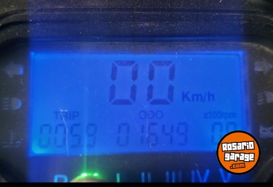 Cuatris y UTVs - Zanella Mad max 300 2015  1649Km - En Venta