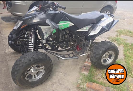 Cuatris y UTVs - Zanella Mad max 300 2015  1649Km - En Venta
