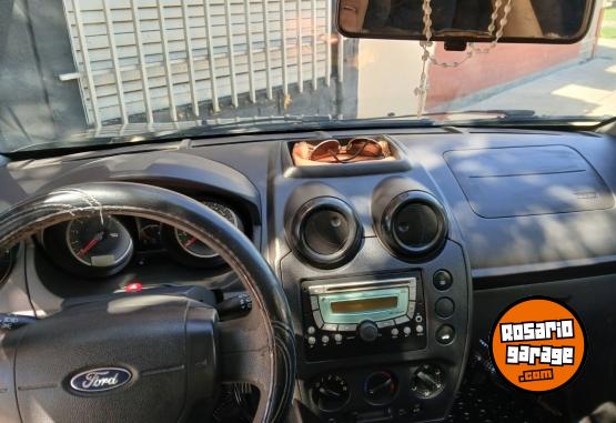 Autos - Ford Fiesta max 2011 Nafta 215000Km - En Venta