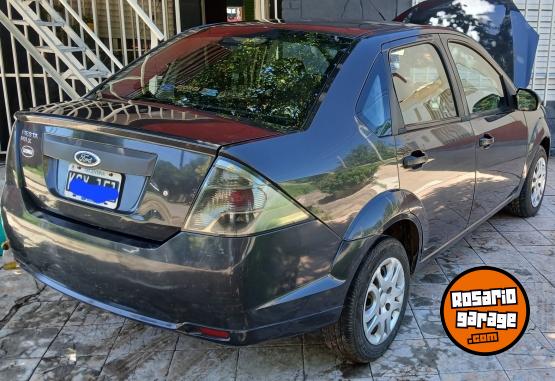 Autos - Ford Fiesta max 2011 Nafta 215000Km - En Venta