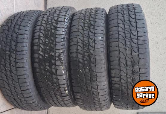 Accesorios para Autos - Cubiertas Michel�n 235 70 16 - En Venta