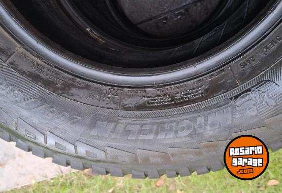 Accesorios para Autos - Cubiertas Michel�n 235 70 16 - En Venta