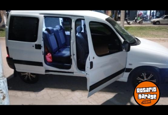 Utilitarios - Citroen Berlingo 2009 Diesel 176000Km - En Venta