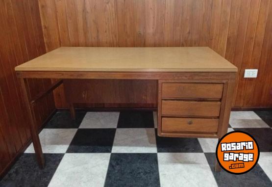 Otros - ESCRITORIOS DE MADERA CON CAJONES ,MUY BUEN ESTADO ,4 U/D - En Venta