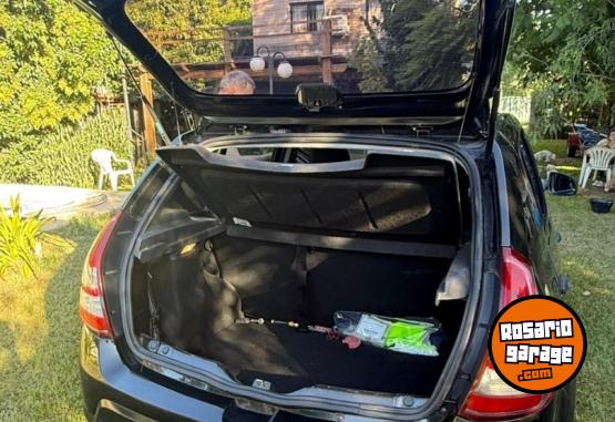 Autos - Renault sandero 2011 Nafta 120000Km - En Venta