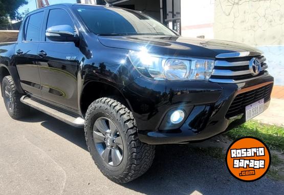 Camionetas - Toyota TOYOTA HILUX 2.8 2017 Diesel 70000Km - En Venta