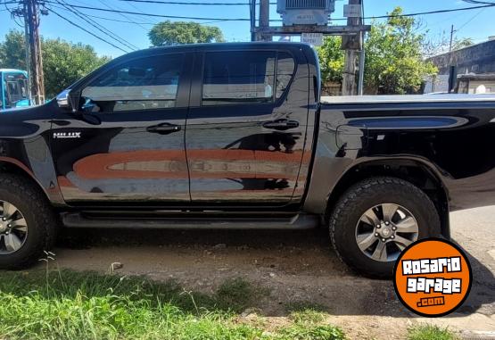 Camionetas - Toyota TOYOTA HILUX 2.8 2017 Diesel 70000Km - En Venta