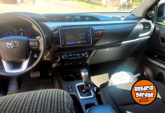 Camionetas - Toyota TOYOTA HILUX 2.8 2017 Diesel 70000Km - En Venta