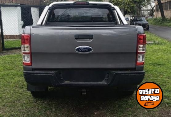 Camionetas - Ford Ranger 2.2 safety 2015 Diesel 105000Km - En Venta