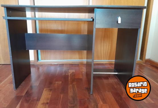 Hogar - VENDO ESCRITORIO PC - En Venta