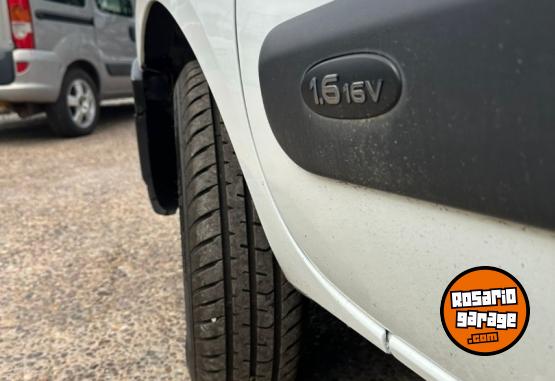 Utilitarios - Peugeot Kangoo express confort 2015 GNC  - En Venta